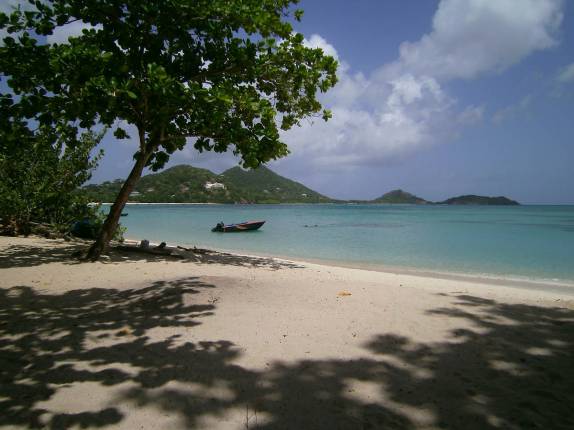 A magnífica Paradise Beach, no sul de Carriacou, ilha ao norte de Granada